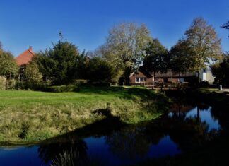 Loquard Krummhörn Burggraben im Oktober 2021