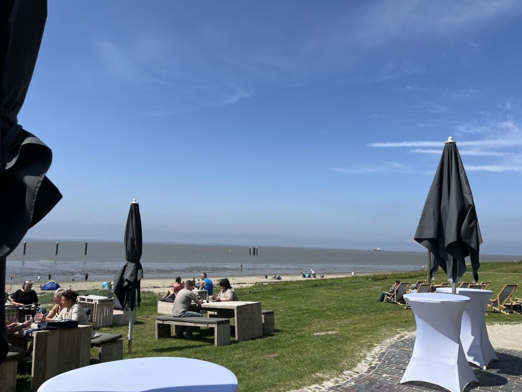 An Sonntagen sowie an Feiertagen hält die Strandlust ein exklusives Frühstücks­buffet bereit.
