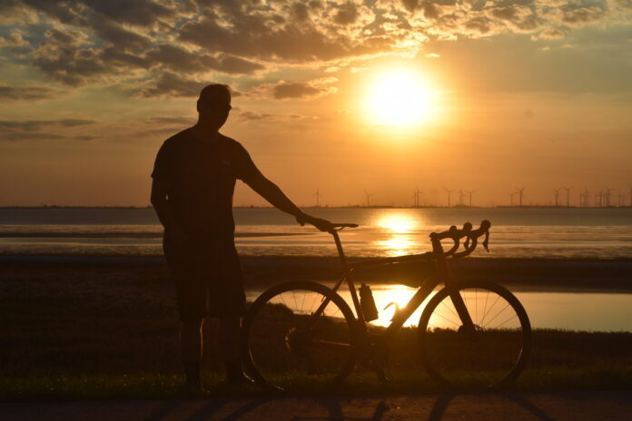 Sonnenuntergang in Loquard am Deich