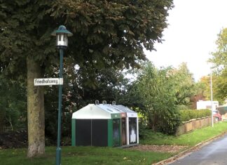Die Glascontainer in Loquard stehen nun am Friedhofsweg.