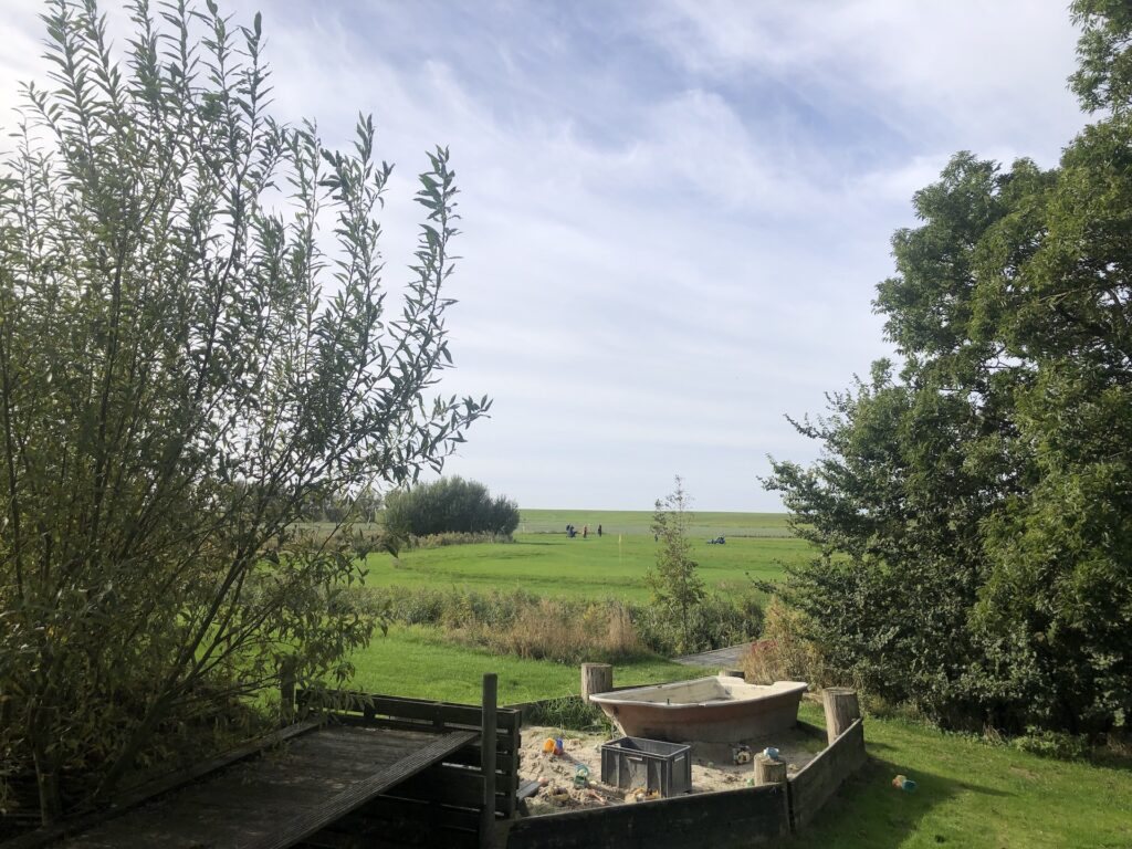 Blick auf die SwingGolf Anlage am Nienhof Krummhörn Ostfriesland