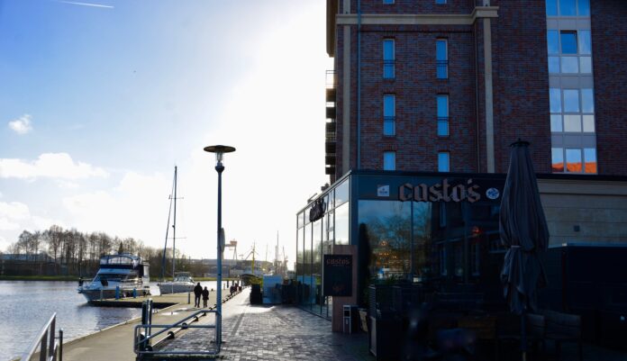 Castos Restaurant neapolitanische Küche am Delft in Emden