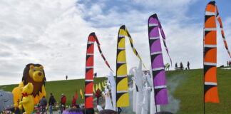 Drachenfest Krummhörn veranstaltet von der Tourismus GmBH Greetsiel