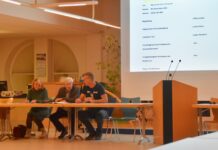 Bündnis Gründung in Pewsum von links Hilke Loden, Jürgen Neubert und Jochen Risto