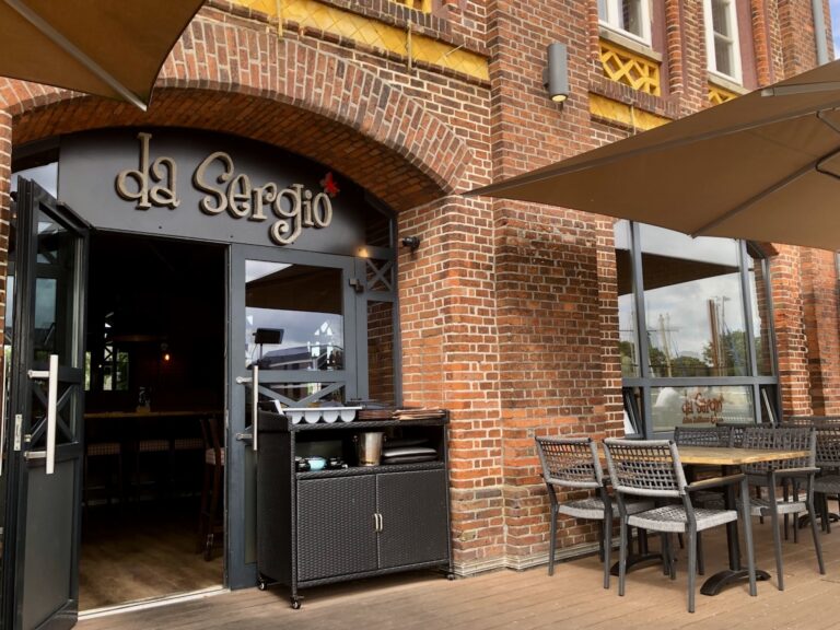 Terrasse da Sergion in Norden altes Zollhaus italienisches Restaurant