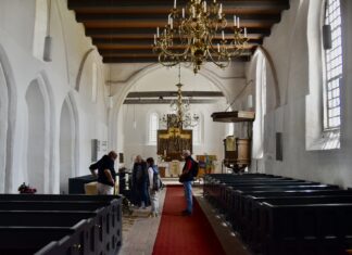Ein Schatz aus Backstein, Sandstein und Geschichten. Die historische Kirche in Loquard ist nicht nur ein Ort des Glaubens