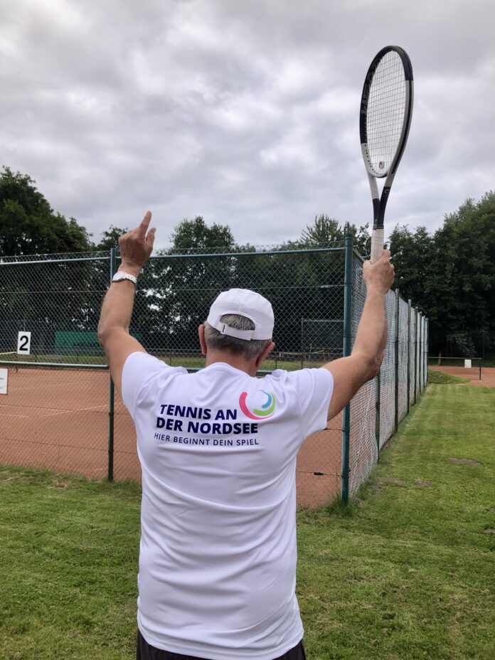 Nach dem Turnier bekamen alle Teilnehmer noch ein wunderschönes neues Tennis an der Nordsee T-Shirt.