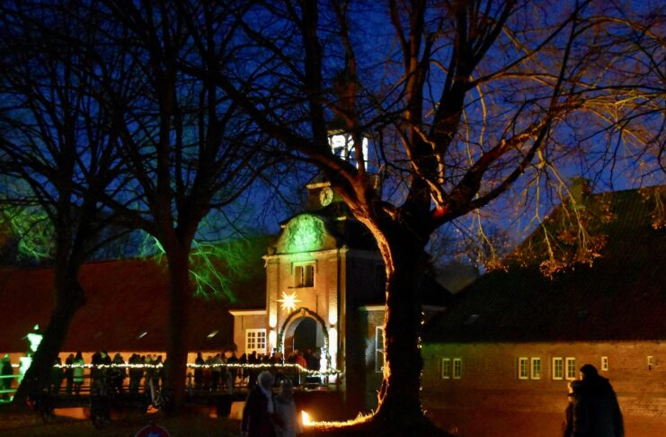 Zu Besuch auf der Lütetsburg – Weihnachtsmarkt Zu Besuch auf dem Lütetsburger Weihnachtsmarkt