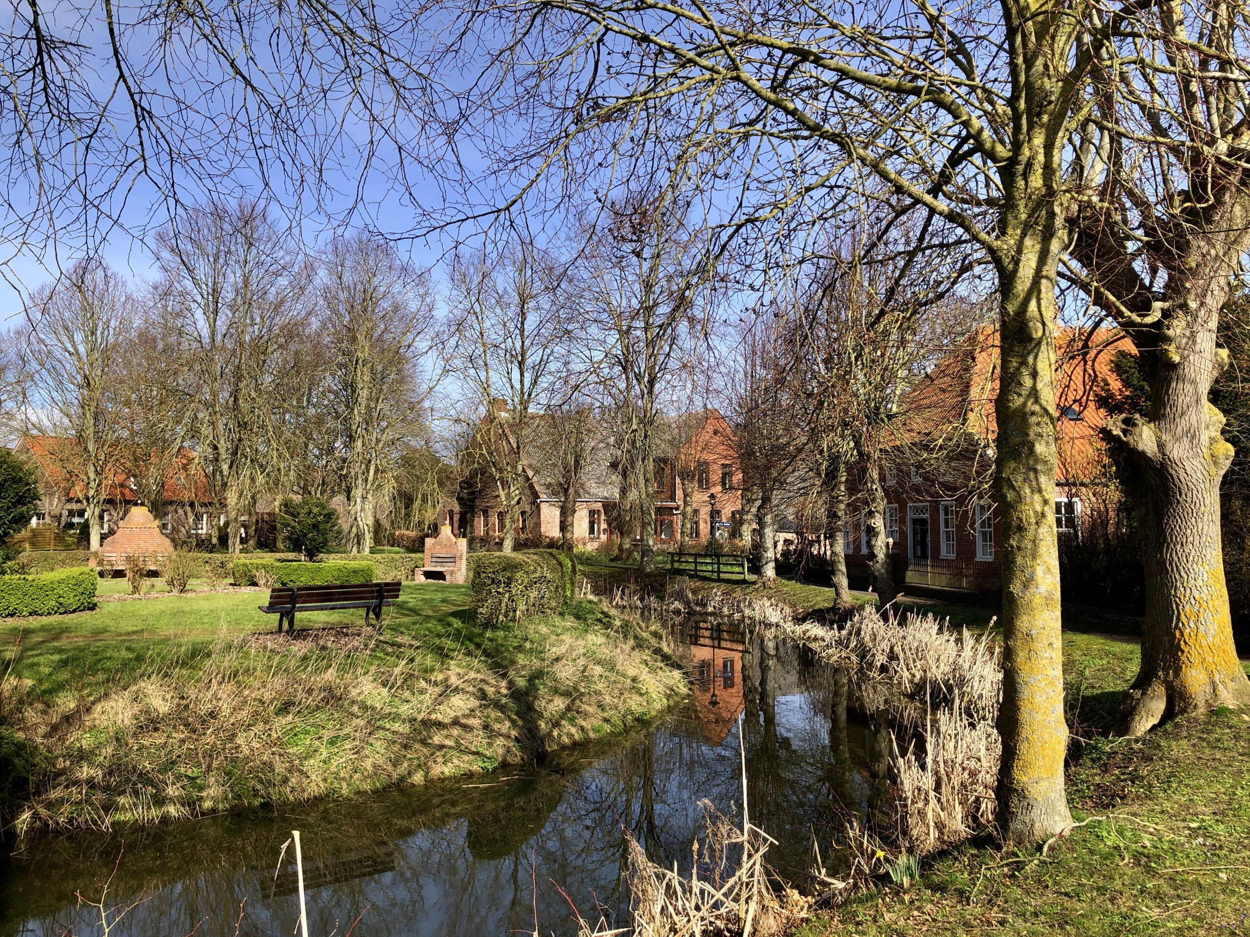 Der Burggraben in Loquard