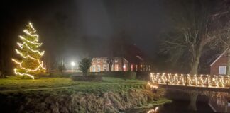 Lichterglanz am Häuptlingssitz: Loquard feiert zum achten Mal unterm Weihnachtsbaum